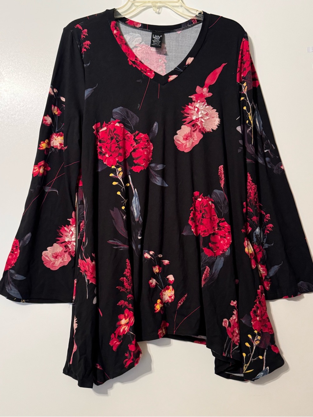 Lildy S/M Black V-Neck Floral Tunic Top